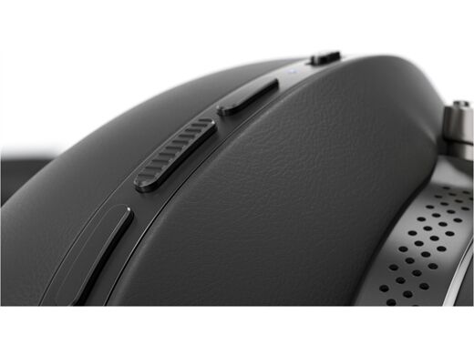 Bowers & Wilkins PX8